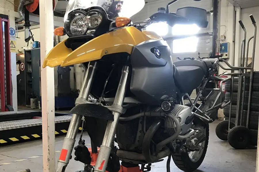 Motorcykeldäck och gräsklippardäck i Umeå hos DäckJanne