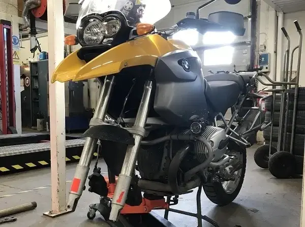 Däck till motorcyklar och trädgårdsmaskiner